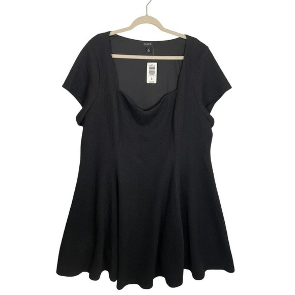 Torrid 4 NWT Black Textured Skater Dress Fit &‎ Flare Sweetheart Neck